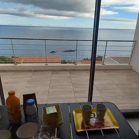 Alojamento de Acomodação e Pequeno-almoço Le Cezanne
