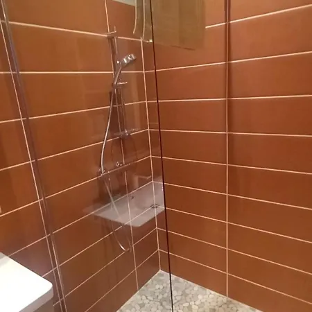 Couette-café Le Cézanne 3*